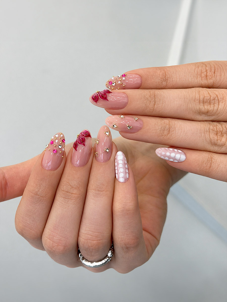 Unique Nails Lounge in Longview