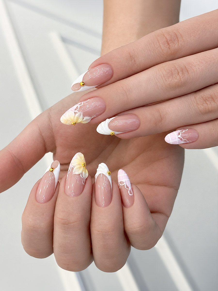 Unique Nails Lounge in Longview