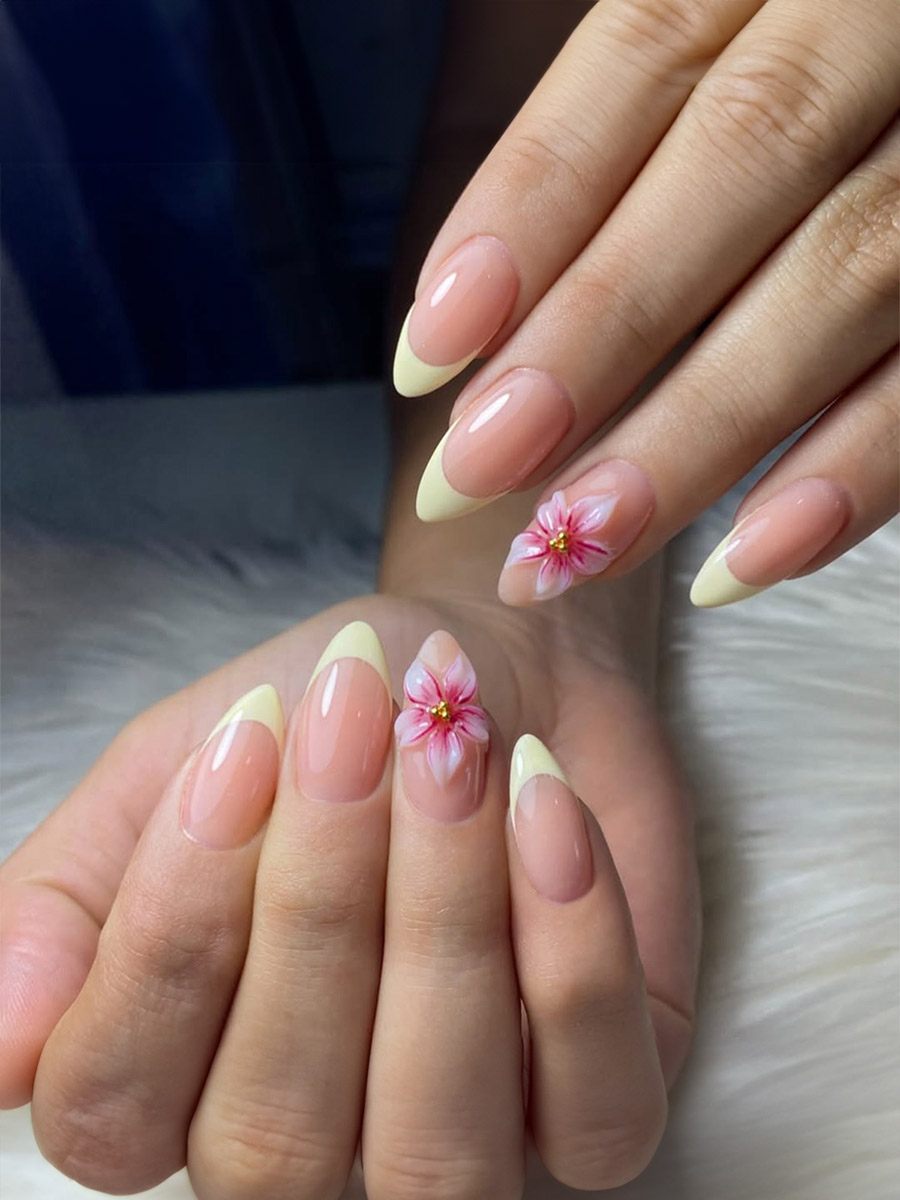 Unique Nails Lounge in Longview